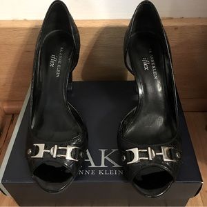 AK Anne Klein Akcolle black synthetic high heels shoes 8M